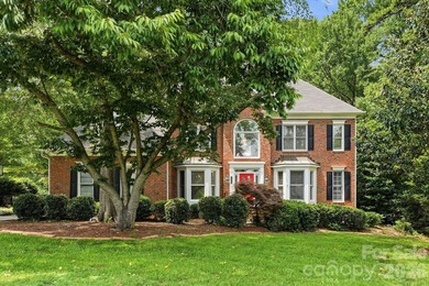 A showcase of elegance in the coveted Crown Harbor community - photo 1