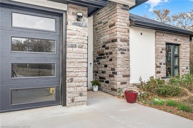 Welcome to this beautifully built 3-bedroom, 2-bathroom - photo 2