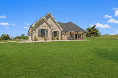 Lake Home For Sale in Honey Grove, Texas