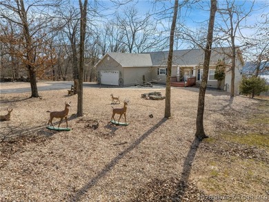 Unique country home with impressive lake views on 1.7 acres & a - photo 4