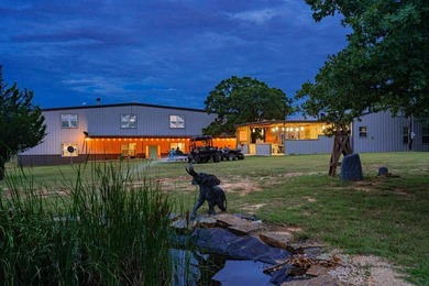 (private lake, pond, creek) Home For Sale in Sunset Texas