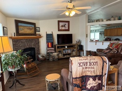 Incredible home on approximately 1.19 acres with beautifully - photo 7