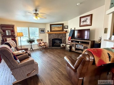 Incredible home on approximately 1.19 acres with beautifully - photo 8