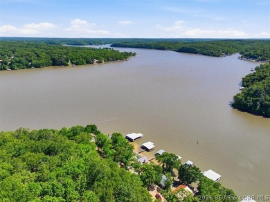 Discover a revitalized lakefront getaway situated at the 61.5 - photo 5