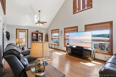 Discover a revitalized lakefront getaway situated at the 61.5 - photo 8