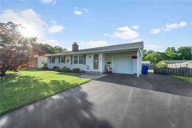 Welcome to this impeccably maintained ranch in the heart of - photo 2
