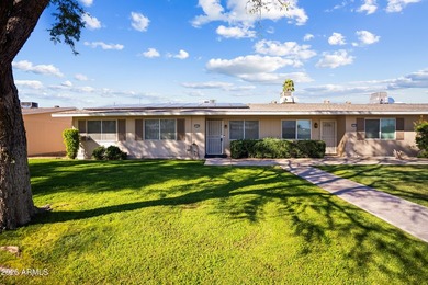 SHORT SALE. Spacious and hard to find 3-bedroom townhome end - photo 2