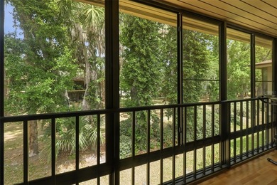 Welcome to this charming and incredibly well-maintained - photo 13