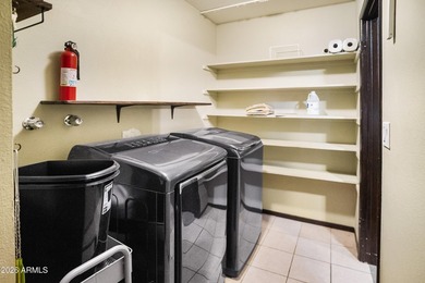 SHORT SALE. Spacious and hard to find 3-bedroom townhome end - photo 6