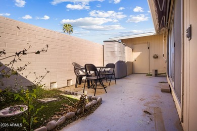SHORT SALE. Spacious and hard to find 3-bedroom townhome end - photo 7