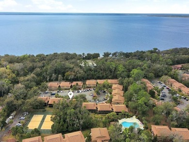 Welcome to this charming and incredibly well-maintained - photo 24