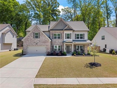 Welcome to this beautifully maintained 5-bedroom, 4-bathroom - photo 2