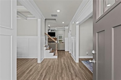 Welcome to this beautifully maintained 5-bedroom, 4-bathroom - photo 10