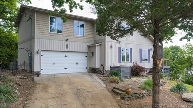 Check out that View! This beautifully maintained 3-bedroom - photo 1