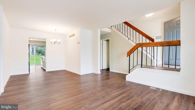 Don't wait to take a look at this 1,374 square foot 3 Bedroom 2 - photo 8