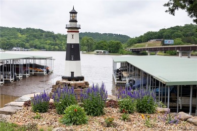 Sitting on a bluff over the majestic Big Niangua, The Lighthouse - photo 6