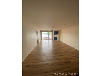 ***Garage Available*** Start your lake adventures in this - photo 5
