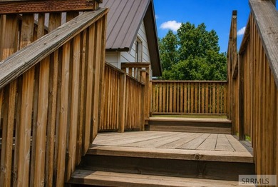 PHOTO EDIT STAGING: Charming two-story home with stunning - photo 7