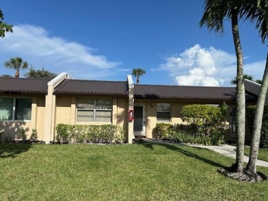 Lake Condo For Sale in West Palm Beach, Florida