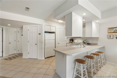 Rare opportunity at Lighthouse Landing! This fully furnished - photo 7