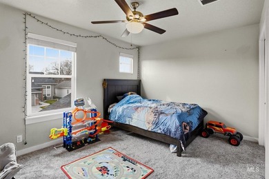 Very well maintained 2 level home in a private gated community - photo 21