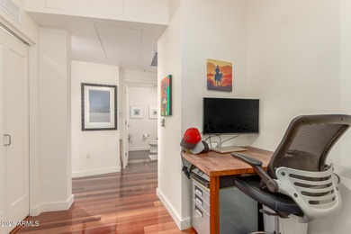 Stunning 1 bed 1 1/2 bath unit with office. Largest 1 bedroom