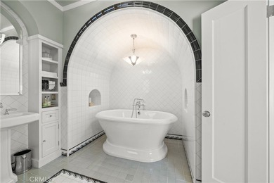 2625 E Ocean Blvd - photo 35