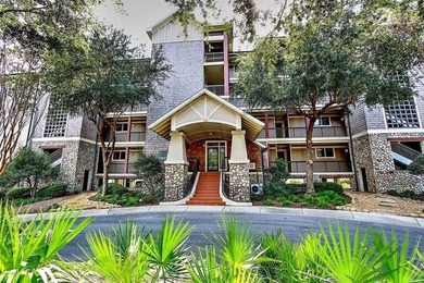 Welcome Home to your exquisite lakefront coastal oasis! Wild - photo 2