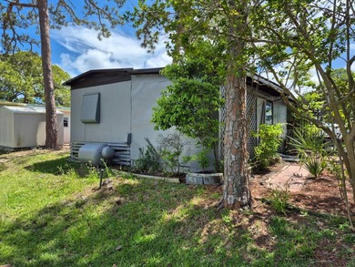 MOTIVATED SELLER! 2-Bedrooms and 2- bathrooms Located in a quiet - photo 4