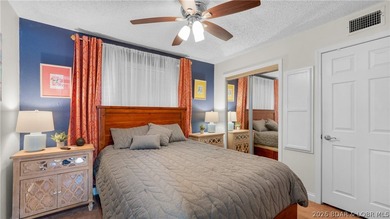 TOP-FLOOR WALK-IN WITH A VIEW! This Harbor Point condo checks - photo 9