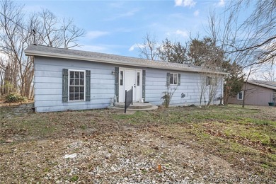 Investor/First-Time Buyer Special! Stunning Seasonal Lake View! - photo 2