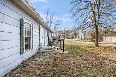 Investor/First-Time Buyer Special! Stunning Seasonal Lake View! - photo 3