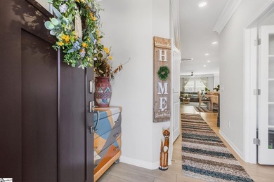LIFESTYLE AND LOCATION LOW-MAINTENANCE TOWNHOME, ONLY 3 YEARS - photo 4