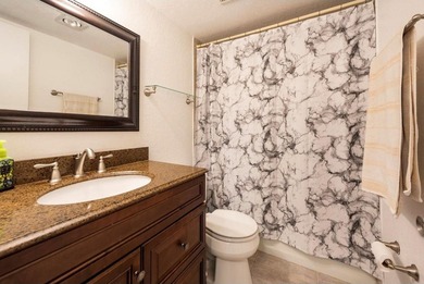 Beautiful 2-bed and 2-bath ready to move in. Close to - photo 18