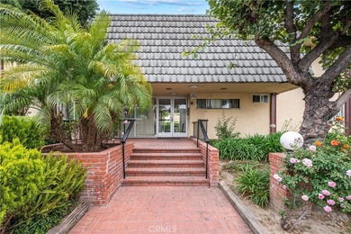 Welcome to this beautifully updated top-floor 1-bedroom, 1-bath - photo 1