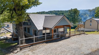 Lakefront, beautifully remodeled property, perfectly positioned - photo 4