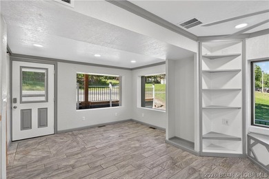 Lakefront, beautifully remodeled property, perfectly positioned - photo 9