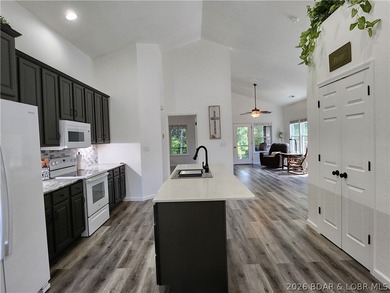 Welcome home to Fox Ridge! This is your rare chance to claim a - photo 8