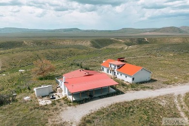 One-of-a-kind property with 320 stunning lush acres & 2 - photo 1