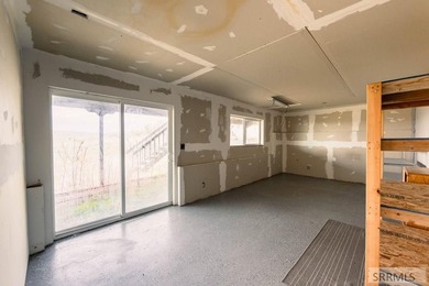 One-of-a-kind property with 320 stunning lush acres & 2 - photo 3
