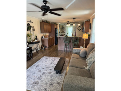 Spacious 3-Bedroom Home in The Meadows Gated 55+ Golfing - photo 4