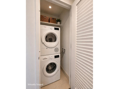 Welcome to this spacious south-facing 1-bedroom, 1-bathroom - photo 16
