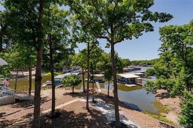 Newly updated lakefront home in Four Seasons with Brand New Roof - photo 21
