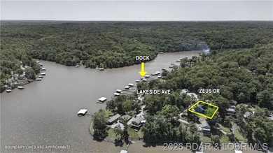 Take a look at this beautiful 4-bedroom, 2-bath home at the Lake - photo 2