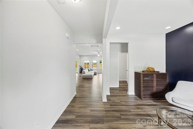 Welcome home to 240 Cramerton Mills Parkway in the heart of - photo 4
