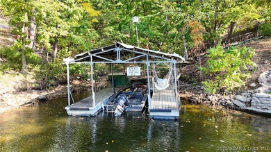 Welcome to your lakefront retreat! This super cute, updated 4 - photo 5