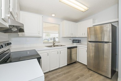 LAND OWNED! HOA Only $338/Mo includes Sewer/Trash/Cable/Internet - photo 11