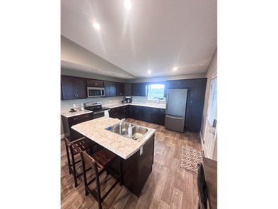 If you've been looking for a clean, move-in ready place that's - photo 12