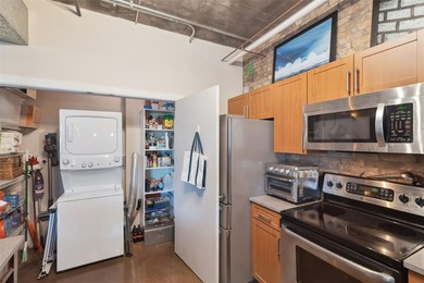 Seller to contribute towards Buyer's closing costs

10