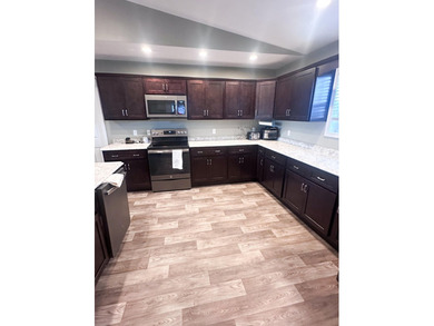 If you've been looking for a clean, move-in ready place that's - photo 16
